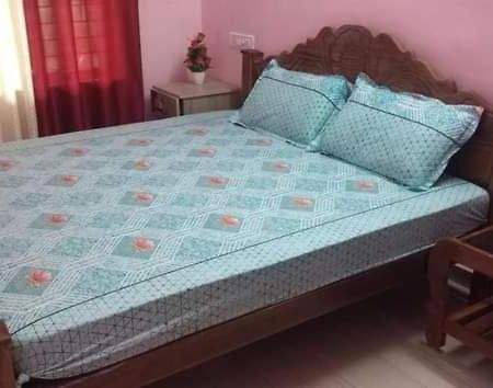 Dwaraka Munroe Apartment Kollam Exterior photo